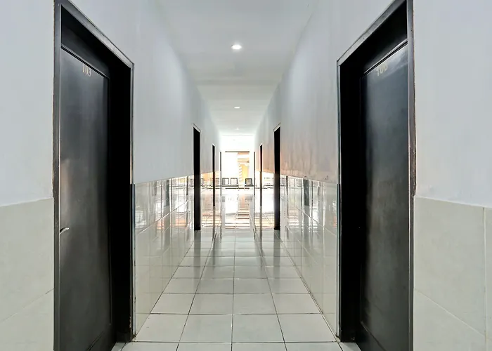 Reddoorz At Nuansa Indah Hotel 2*